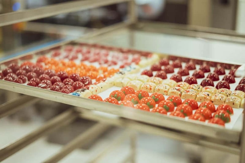 Porto: Chocolate Museum - Unwrap the Secrets of Chocolate - Audioguides in four languages: a huge help for keeping up