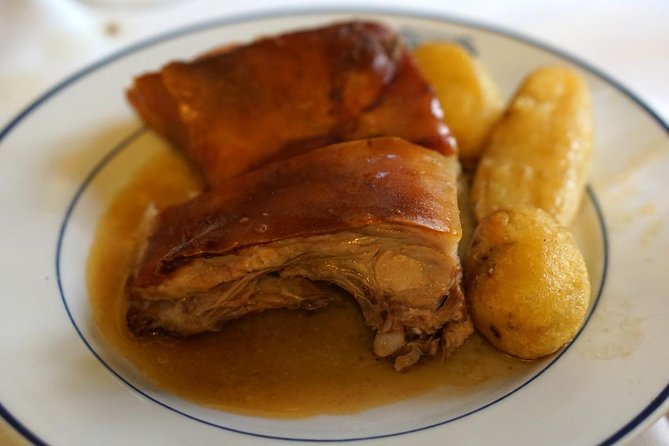 Prado Museum Tour & Lunch at the Oldest Restaurant in the World - Sobrino de Botín lunch: oldest restaurant energy with actual history