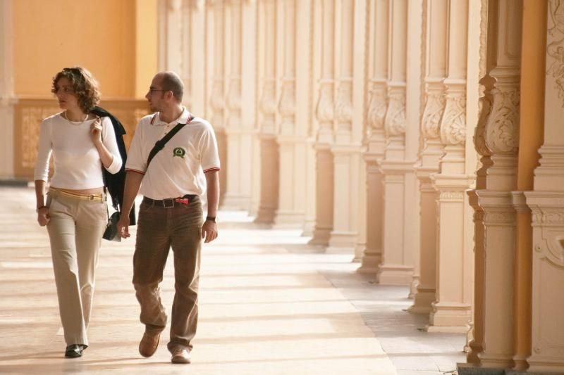 Prague: Karlovy Vary Tour with Lunch and Moser Museum Visit - The 16 famous springs and Vridlo: your walk with a purpose