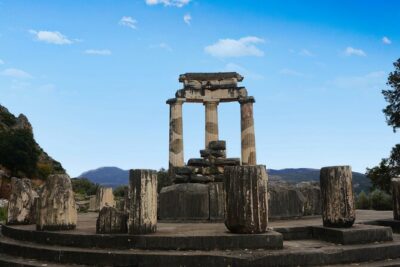Premium Delphi Day Trip with an Expert Guide, Museum & Lunch - Arachova lunch break: a mountain village with real character