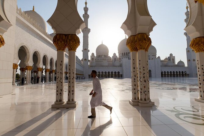 Private Abu Dhabi Sheikh zayed mosque with Louver Museum & Emirates Place Tea - Why This Is a Smart Half-Day Plan for Abu Dhabi