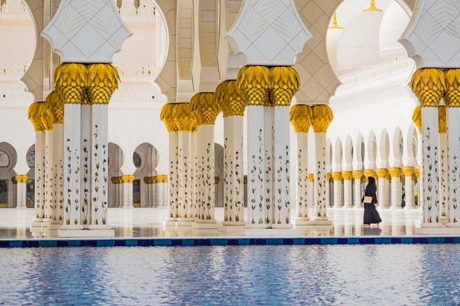 Private Abu Dhabi Sheikh zayed mosque with Louver Museum & Emirates Place Tea - What the Private Format Really Changes for Your Day