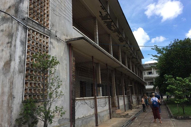 Private Half Day To Killing Field & S21 Genocidal Museum in Phnom Penh - What to Expect Inside the Museums (Without Turning This Into a Checklist)