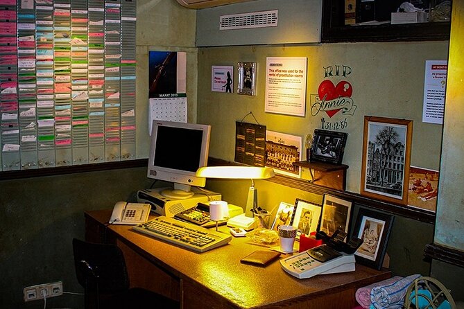 Red Light Secrets: Museum of Prostitution Amsterdam - How the Audio Stories and Booklet Shape the Pace