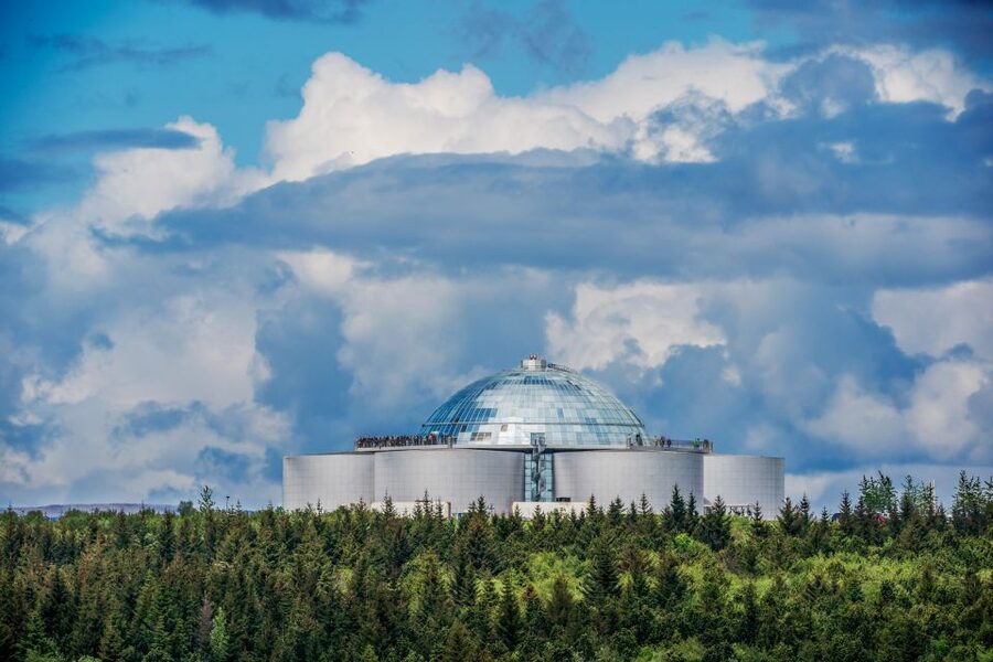 Reykjavík: Hop-On Hop-Off Bus and Perlan Museum Entry Ticket - Key points before you go