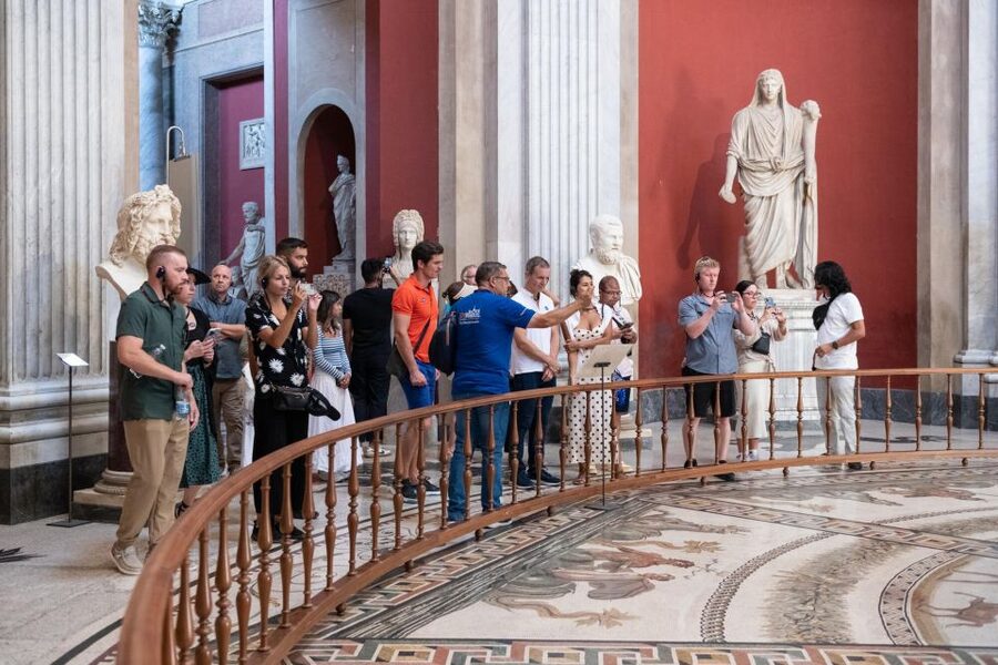 Rome: Breakfast & Tour of Vatican Museums & Sistine Chapel - Hall of Maps, Gallery of Tapestries, and the Museum Route That Makes Sense