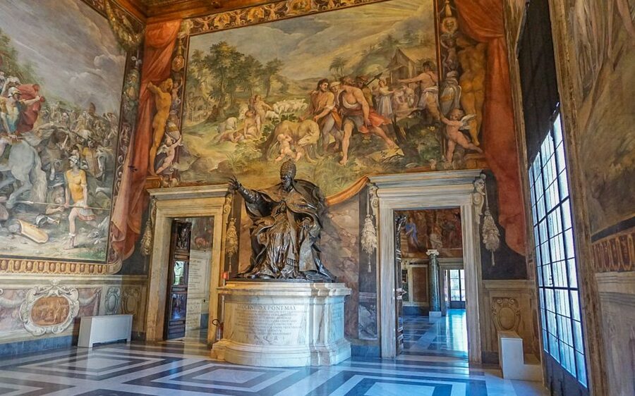 Rome: Capitoline Museums Experience with Multimedia Video - Capitoline Museums: the world’s first museum, opened in 1734