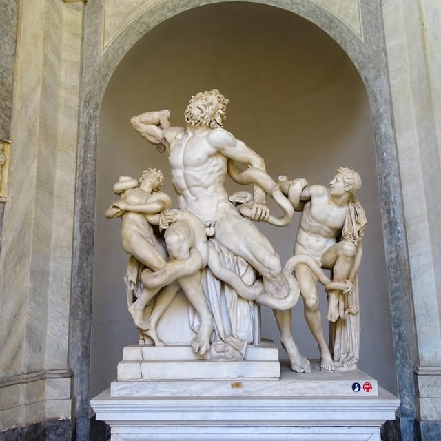 Rome: Early Vatican Museums & Sistine Chapel Tour - Gallery of Tapestries: color and craft without the long detours