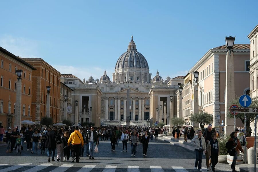 Rome: Vatican Museum & Sistine Chapel Skip-the-Line Entry - Via dei Gracchi 17: getting started without wasting daylight