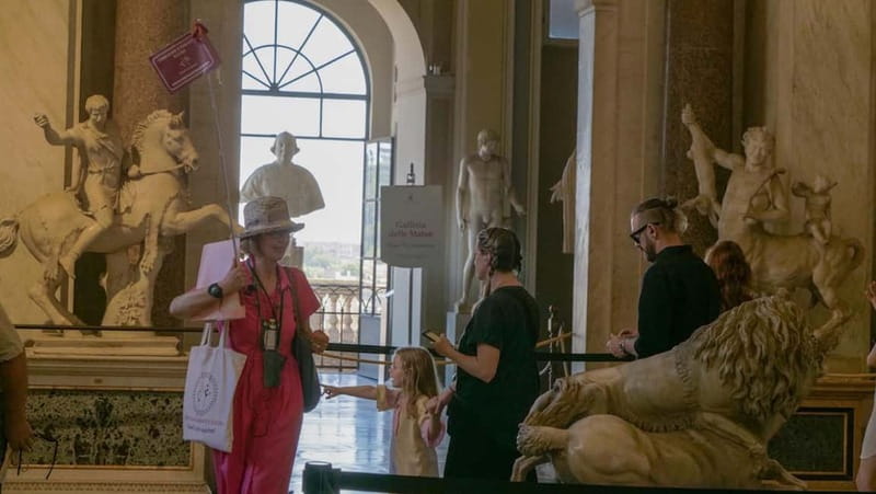 Rome: Vatican Museums and Sistine Chapel Small Group Tour - Sistine Chapel in real time: how to see the ceiling properly