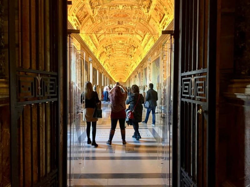 Rome: Vatican Museums, Sistine Chapel + Basilica Option - Courtyards and the Museum Loop: Pigna, Belvedere, and the Map Gallery