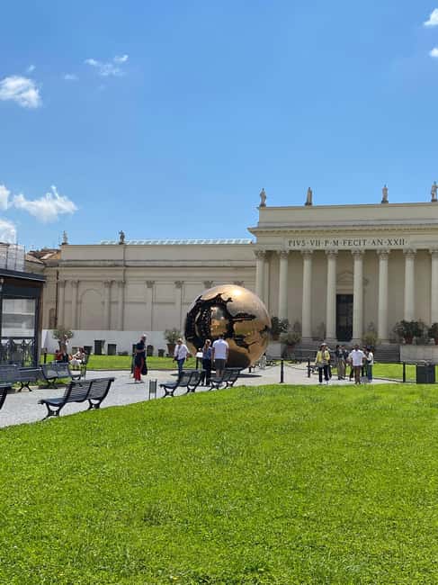 Rome: Vatican Museums, Sistine Chapel & Basilica Tour - From museum halls to the Sistine Chapel: why the guide’s setup matters