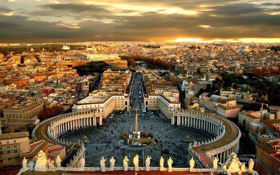 Rome: Vatican Museums & Sistine Chapel Fun Tour with Entry - The First Courtyard Views and the Vatican Gardens Peek