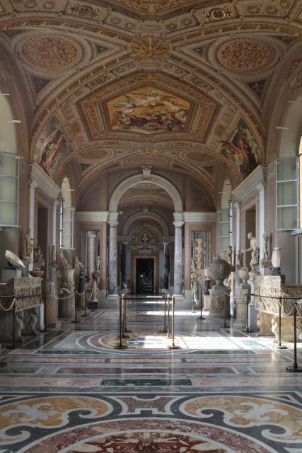 Rome: Vatican Museums & Sistine Chapel Fun Tour with Entry - Entering the Sistine Chapel: What You Gain From a Guided Approach