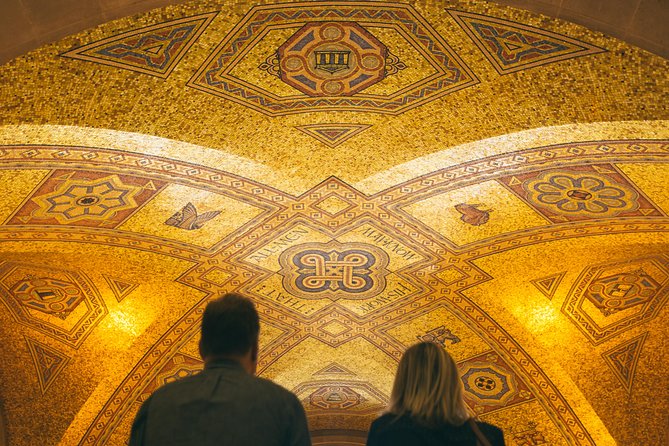 Royal Ontario Museum Admission - Natural history and earth science: fossils, meteorites, and immersive options
