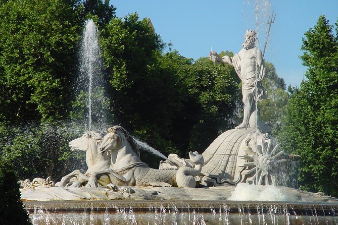 Royal Palace & Prado Museum Skip the Line Guided Tour - Headsets, group size, and why your guide matters