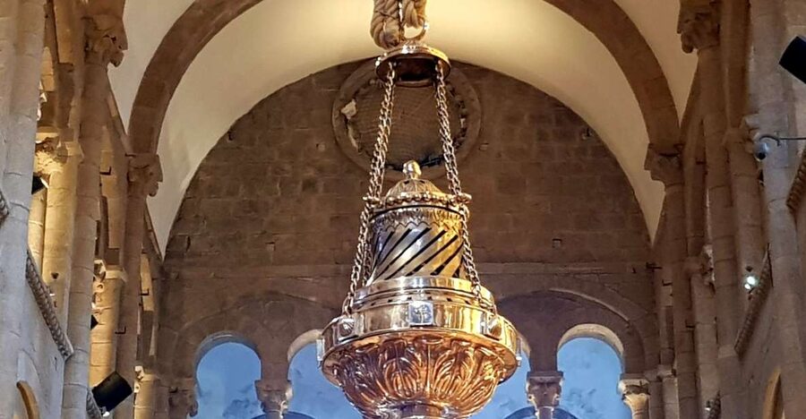 Santiago: Cathedral & Museum Tour + Pórtico of Glory Option - Santiago Cathedral, explained in a way your feet can keep up with