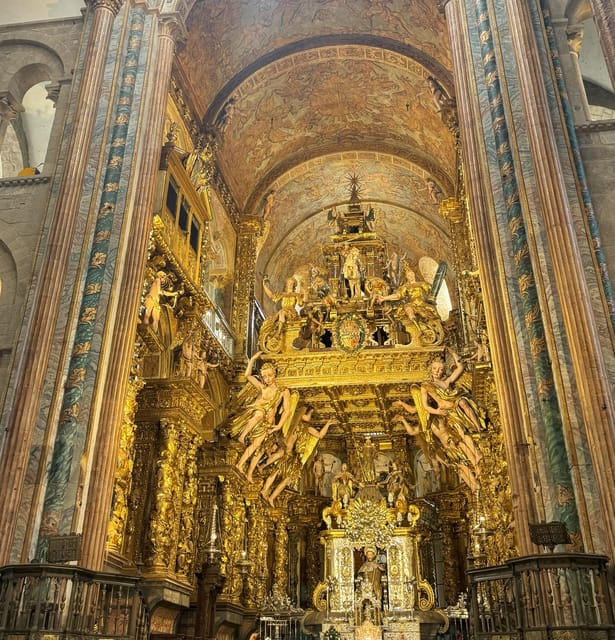 Santiago de Compostela Cathedral and Museum Guided Tour - Santiago Cathedral feels personal fast