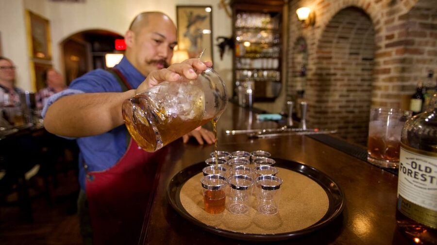 Savannah: Cocktail Class at American Prohibition Museum - Meeting point reality check: Finding 220 W Congress St in time