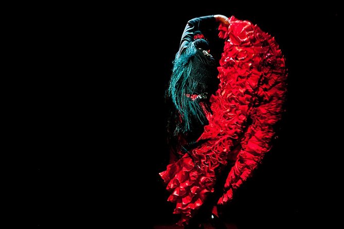 Seville: Puro Flamenco Show - Museo del Baile Flamenco - Seating reality check: why arriving early changes your night