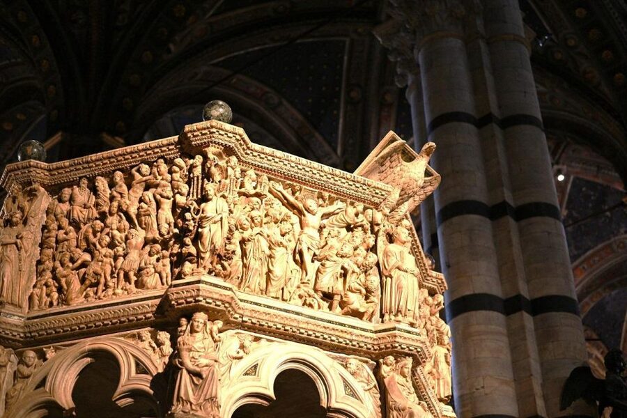 Siena Walking Tour with Cathedral and Crypt & Museum Option - Practical dress code and what to bring