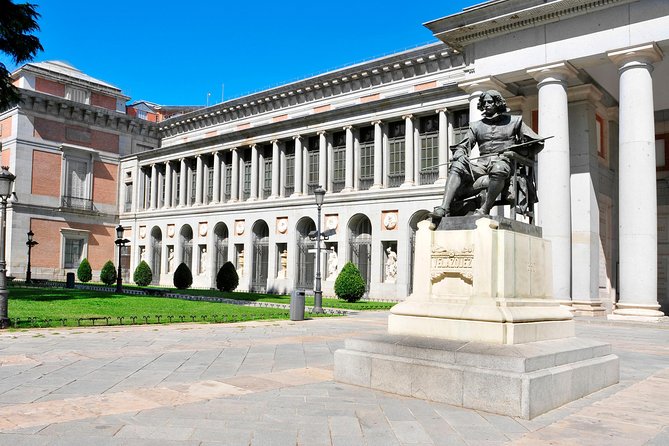 Skip the line: Prado Museum Monolingual Guided Tour - Group size and the English-only format: the trade-off