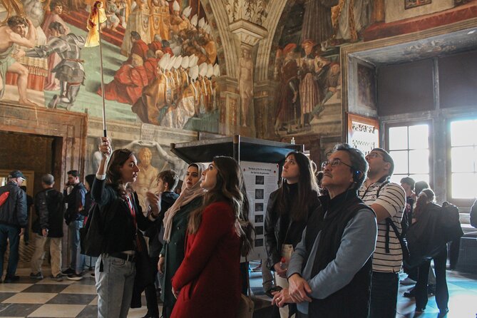 Skip-the-Line Vatican Museum, Sistine Chapel & St Peter Basilica - Cortile della Pigna: the short pause that makes the day feel humane