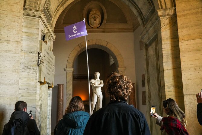 Skip the line: Vatican Museums, Sistine Chapel & St Peters Tour - Vatican Museums in 3 Hours: The Route Logic