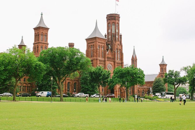 Smithsonian Museums Walking Tour with Reserved Air & Space Entry - Key points before you go