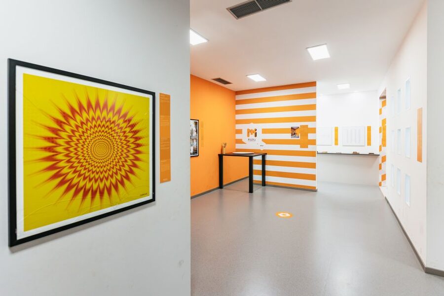 Split: Museum of Illusions Entrance Ticket - Mirror maze and the feeling of wrong space