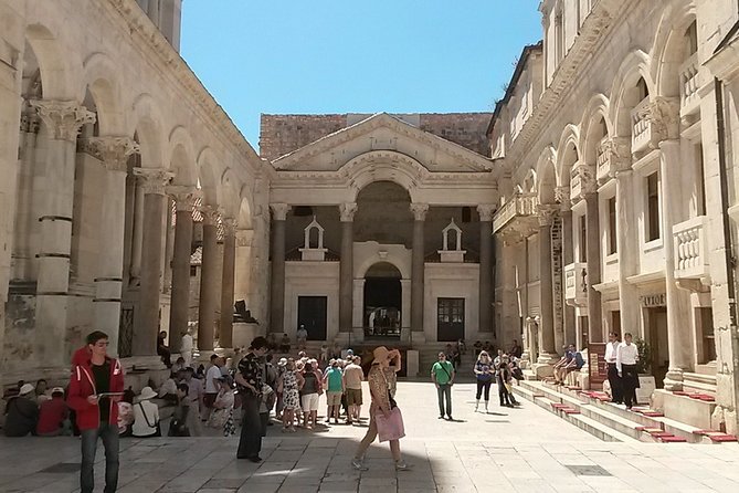 SPLIT-PREMIUM Emperor's Walking Tour for History Lovers + Museum - Golden Gate and the Palace Mindset: Where You Understand the Layout