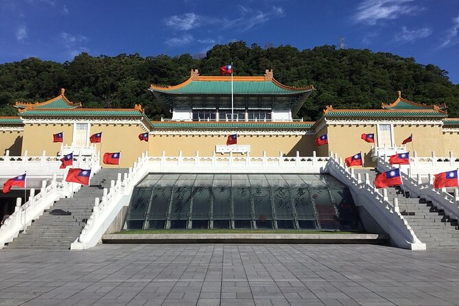 Taipei City Morning Tour with National Palace Museum entry - Meeting point, transport, and why the small group limit matters