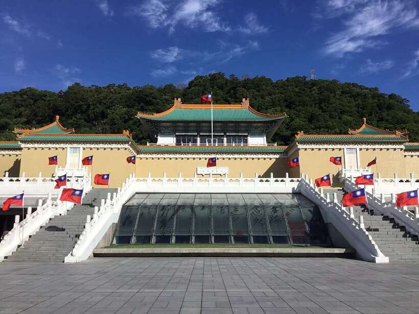 Taipei: Morning City Tour with National Palace Museum Ticket - Key highlights worth knowing