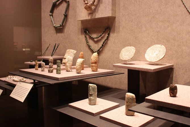Teotihuacan & Anthropology Museum, Templo Mayor & City Tour - Mexico City historic sights between museums: outside explanations and quick stops