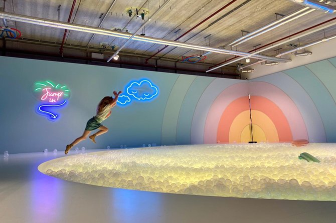 The Upside Down Museum Amsterdam Admission Ticket - What you’ll see inside: ball pits, trampolines, mirror mazes, and more