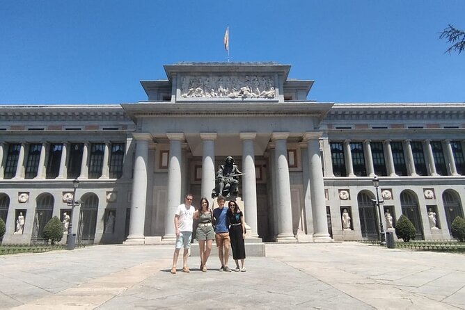 Tour 'Best of Prado Museum' (Skip the line ticket. 7 people max.) - How the guide makes Las Meninas click