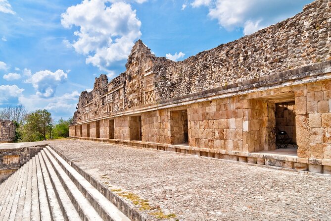 Tour to Uxmal Kabah and Chocolate Museum from Mérida - Halach-Huinic lunch: what’s included, what to watch for