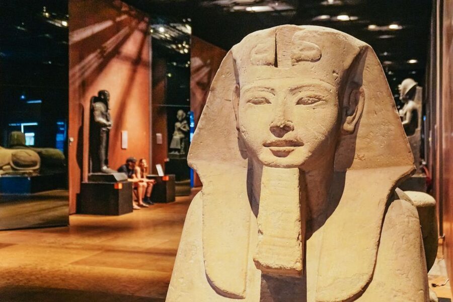 Turin: Egyptian Museum Tour with Skip-the-Line Entry - The meeting point that keeps things simple