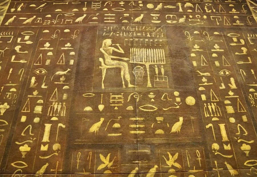 Turin: Guided Egyptian Museum Tour - The Guided Advantage: How Guides Turn Artifacts into a Story