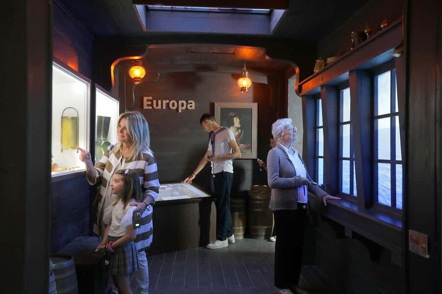 Turin: Visit to the Chocolate and Gianduja Museum, Choco-Story Torino - Interactive rooms and a multi-language audio guide you can actually follow