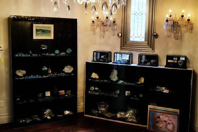 Turquoise Museum Visit - Staff and family ownership: ask questions and don’t rush