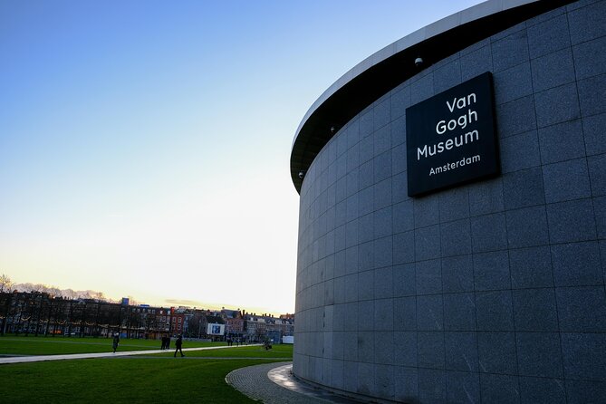 Van Gogh Museum Amsterdam Entry with Optional Audio Guide - Crowds, seating, and timing before closing