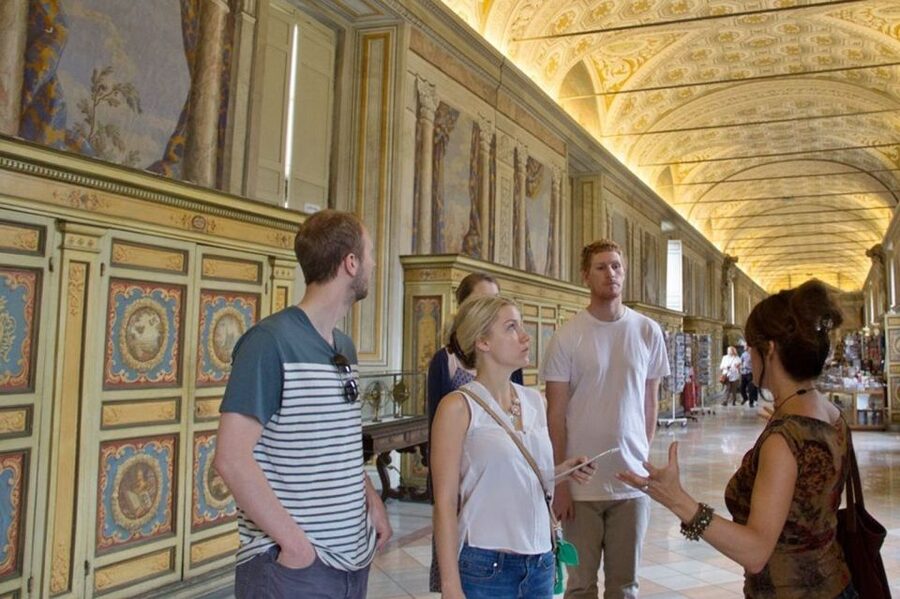 Vatican: Early Entry to Museums, Sistine Chapel & St Peter's - Should you book this early-entry Vatican tour?