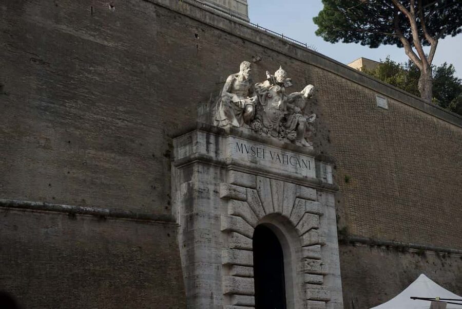 Vatican Museums, Sistine Chapel and Basilica guided tour - Skipping the Line Where It Actually Counts