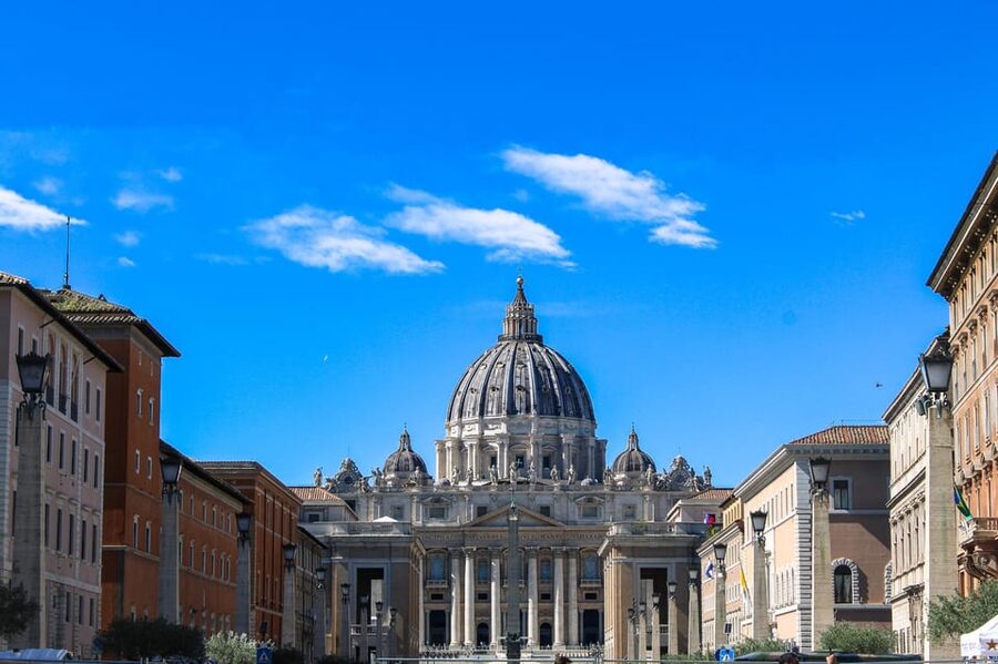 Vatican Museums, Sistine Chapel and St. Peter's Guided Tour - St. Peter’s Basilica in 30 minutes: Pietà and Baldacchino, plus the dome question
