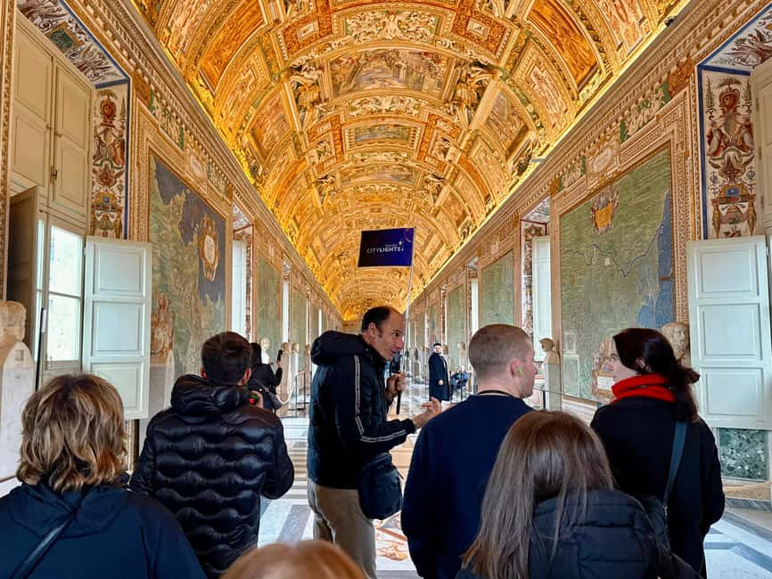 Vatican Museums, Sistine Chapel & Skip-the-Line Basilica - Vatican Museums: the fastest way to see the big-name sculptures