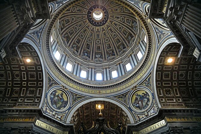 Vatican Museums & Sistine Chapel Skip The Line Tickets - The walk to the Vatican Museums entrance: why the route matters