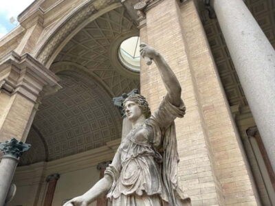 Vatican Museums, Sistine Chapel & St. Peter's Square Tour - Priority entry and a small group that actually works