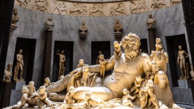 Vatican Museums & St Peter's Basilica Small Group Tour - From the Pinecone Courtyard onward: setting your bearings fast
