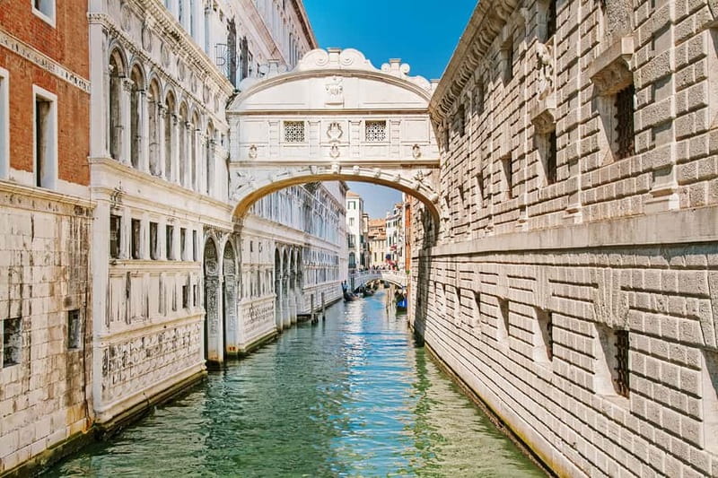 Venice: City Pass with Museums including Doge's Palace - Ca’ Rezzonico, Ca’ Pesaro, and Natural History Museum: switching moods